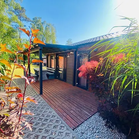 Semesterbostad Bungalow In Dziwnow Near Baltic Sea Promenade, Cleaning Included *