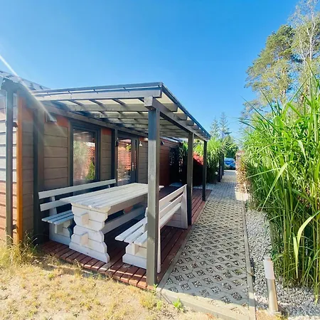 Semesterbostad Bungalow In Dziwnow Near Baltic Sea Promenade, Cleaning Included Dziwnów
